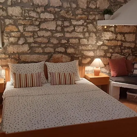 Stone House Mia 펜션 *